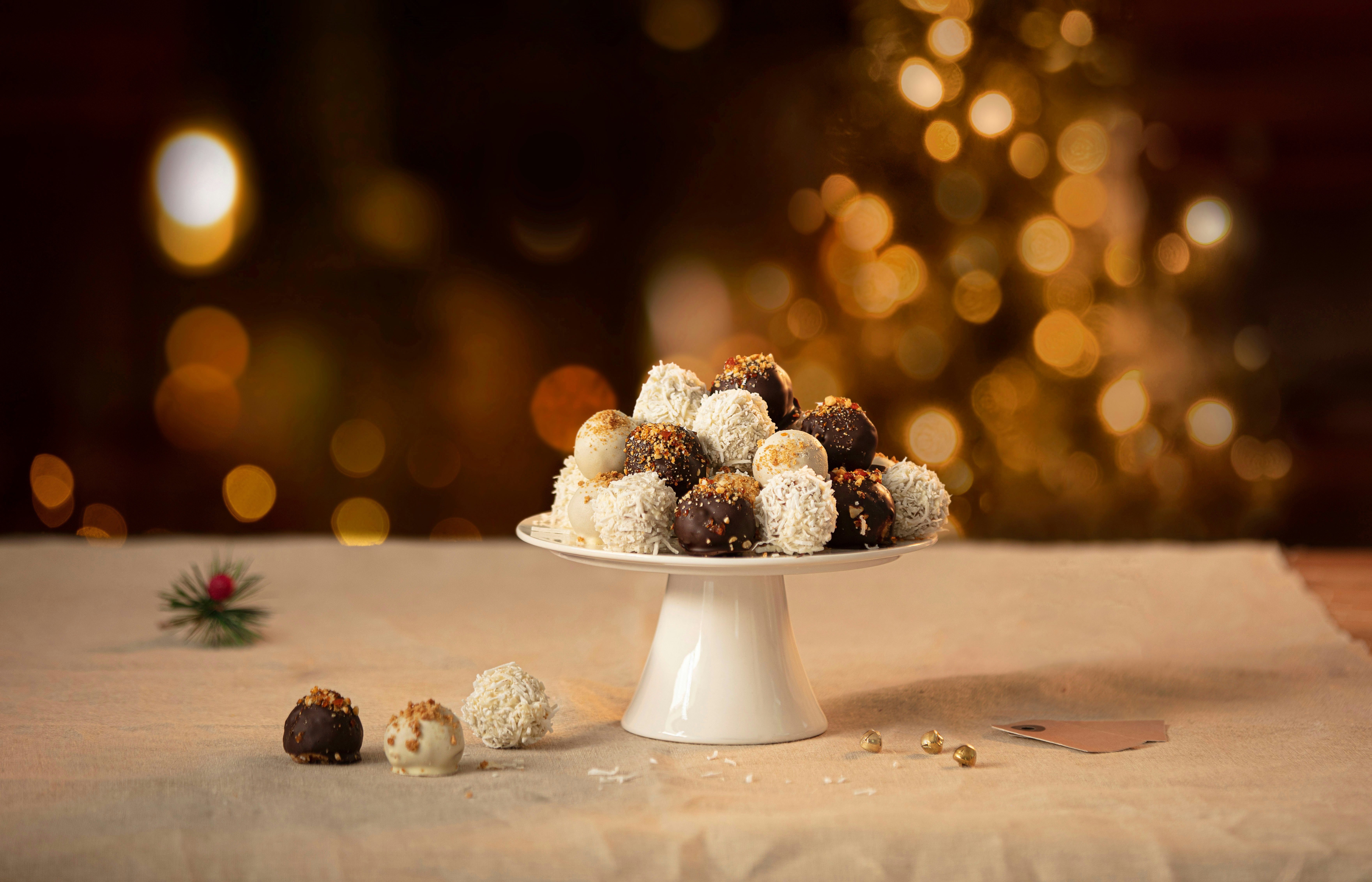 001589 Anchor Christmas Truffles No Pack V1 copy no gift pack