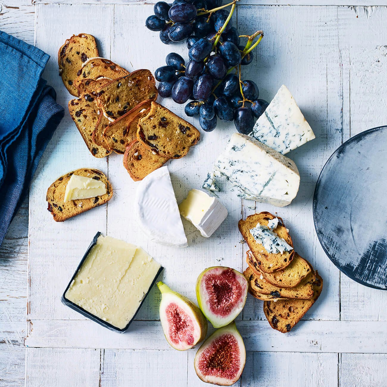 Toasted Hot Cross Bun Crackers